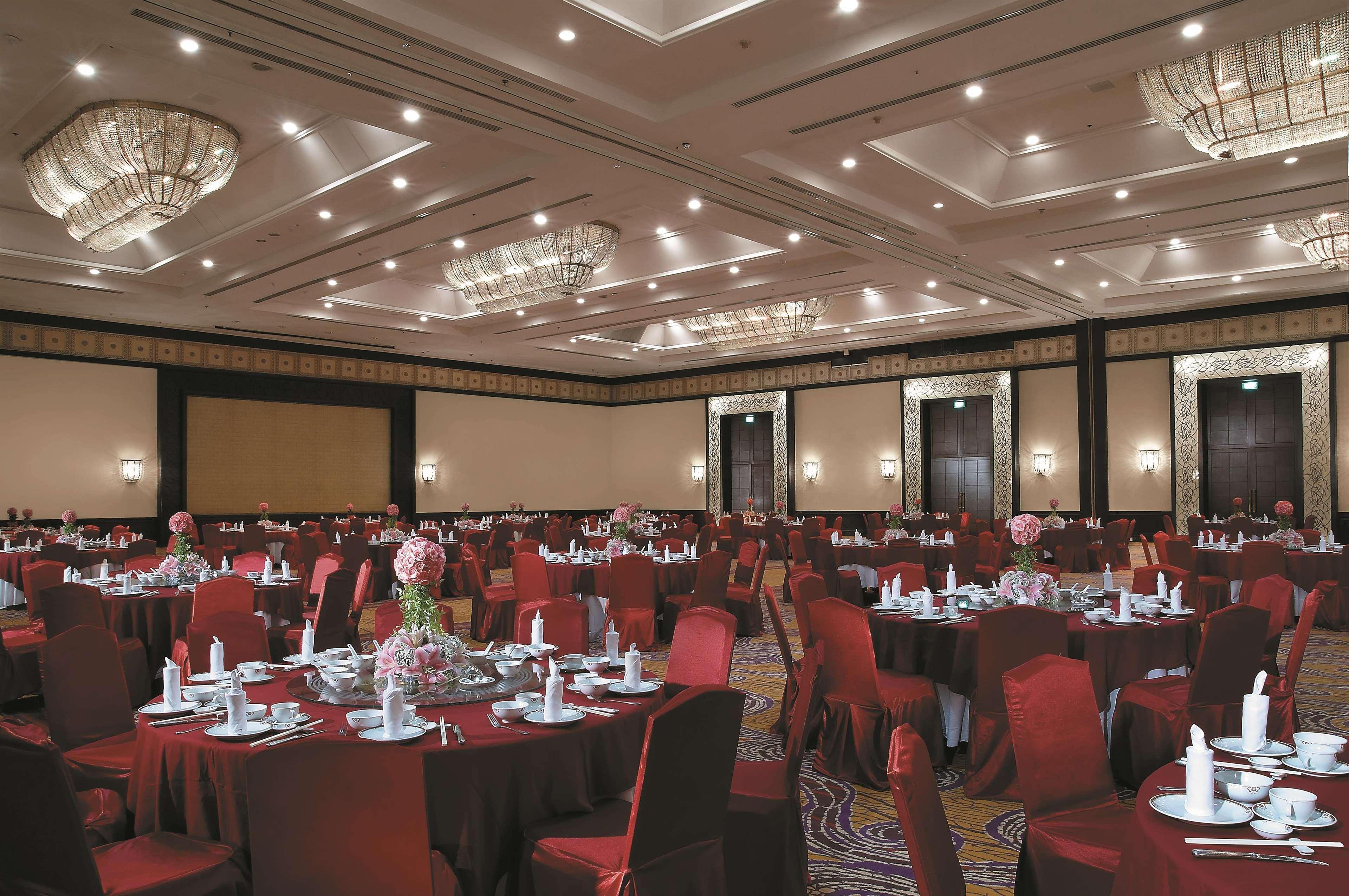 Shangri-La Surabaya Exterior foto