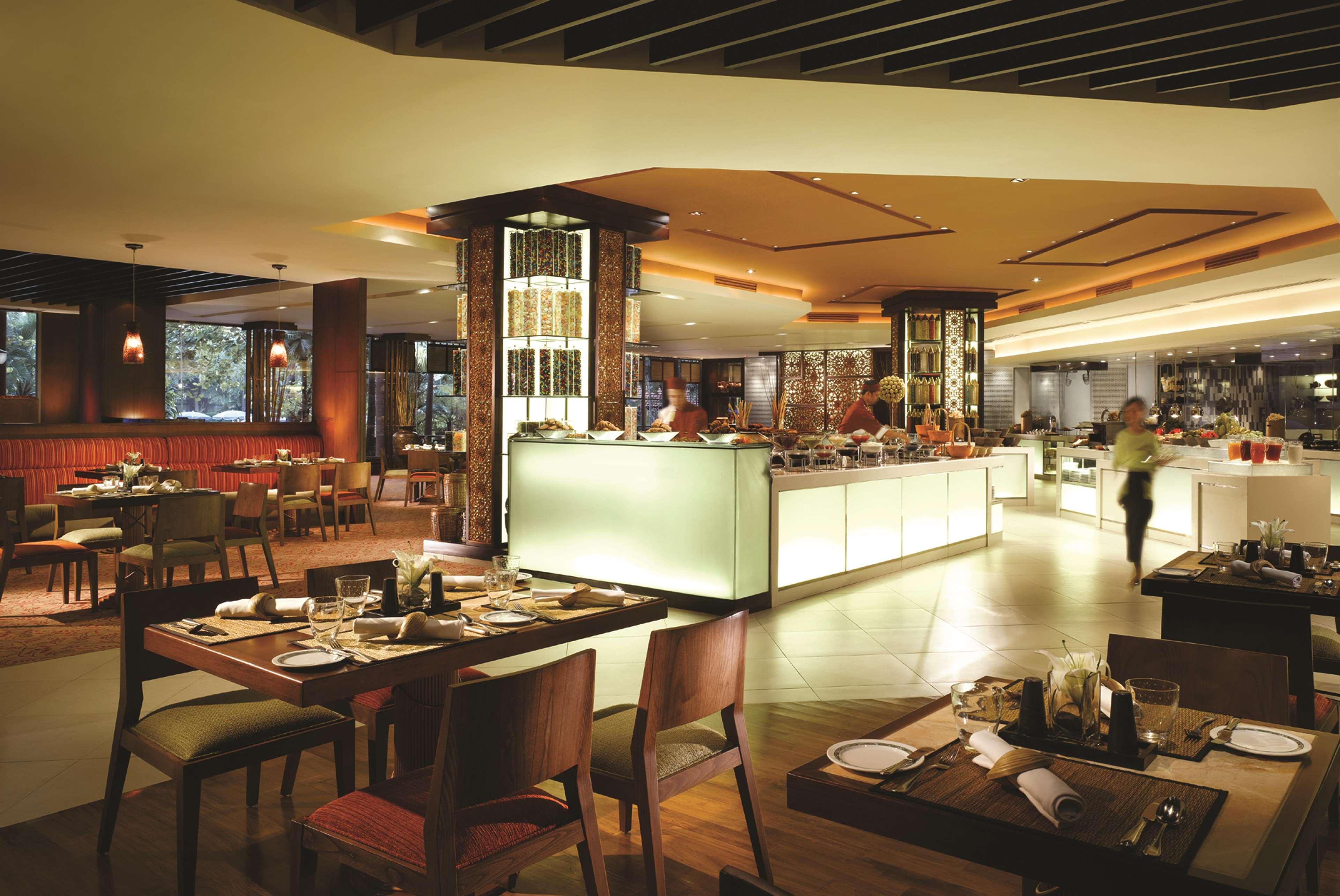 Shangri-La Surabaya Restaurante foto