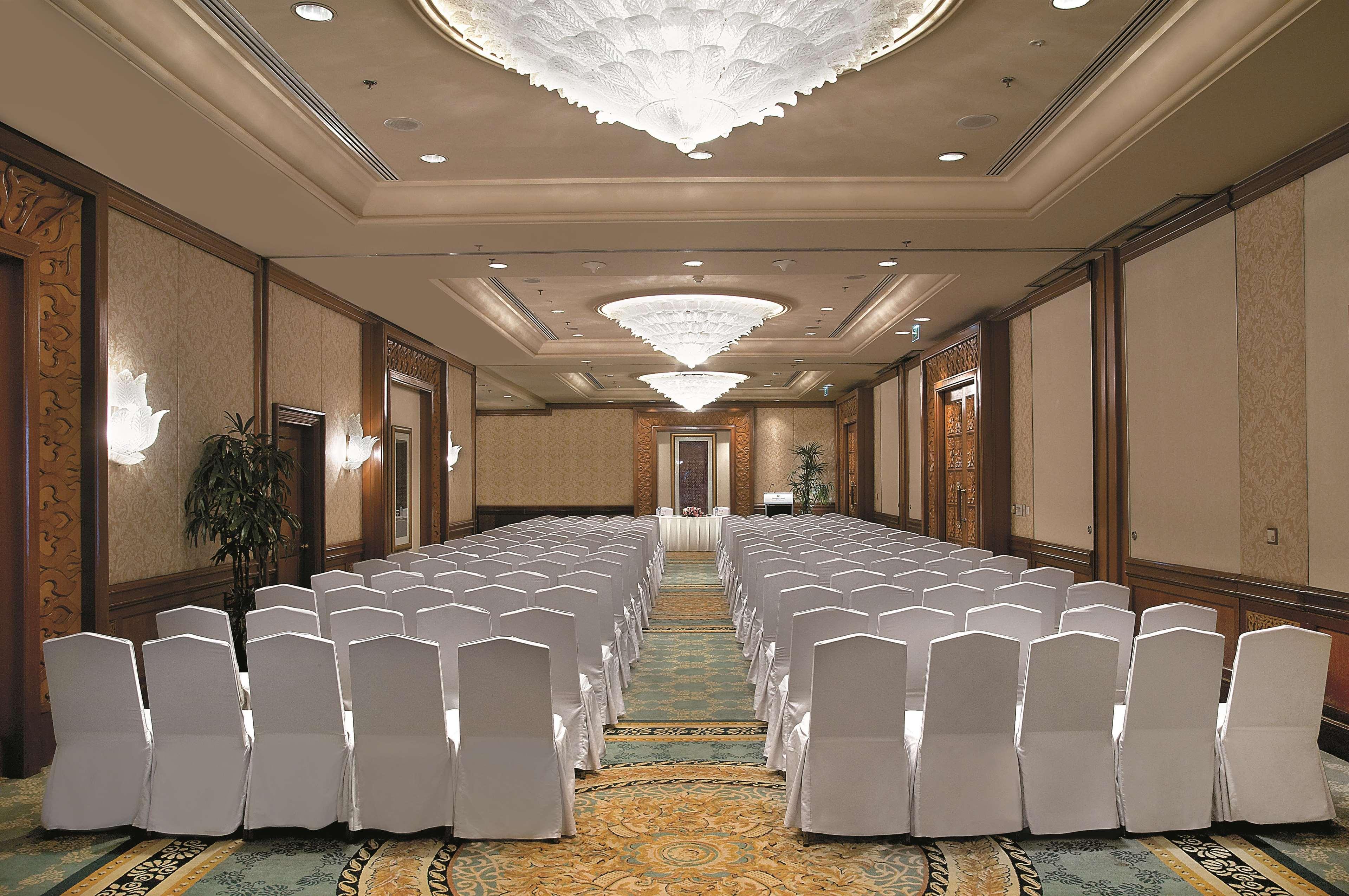 Shangri-La Surabaya Exterior foto