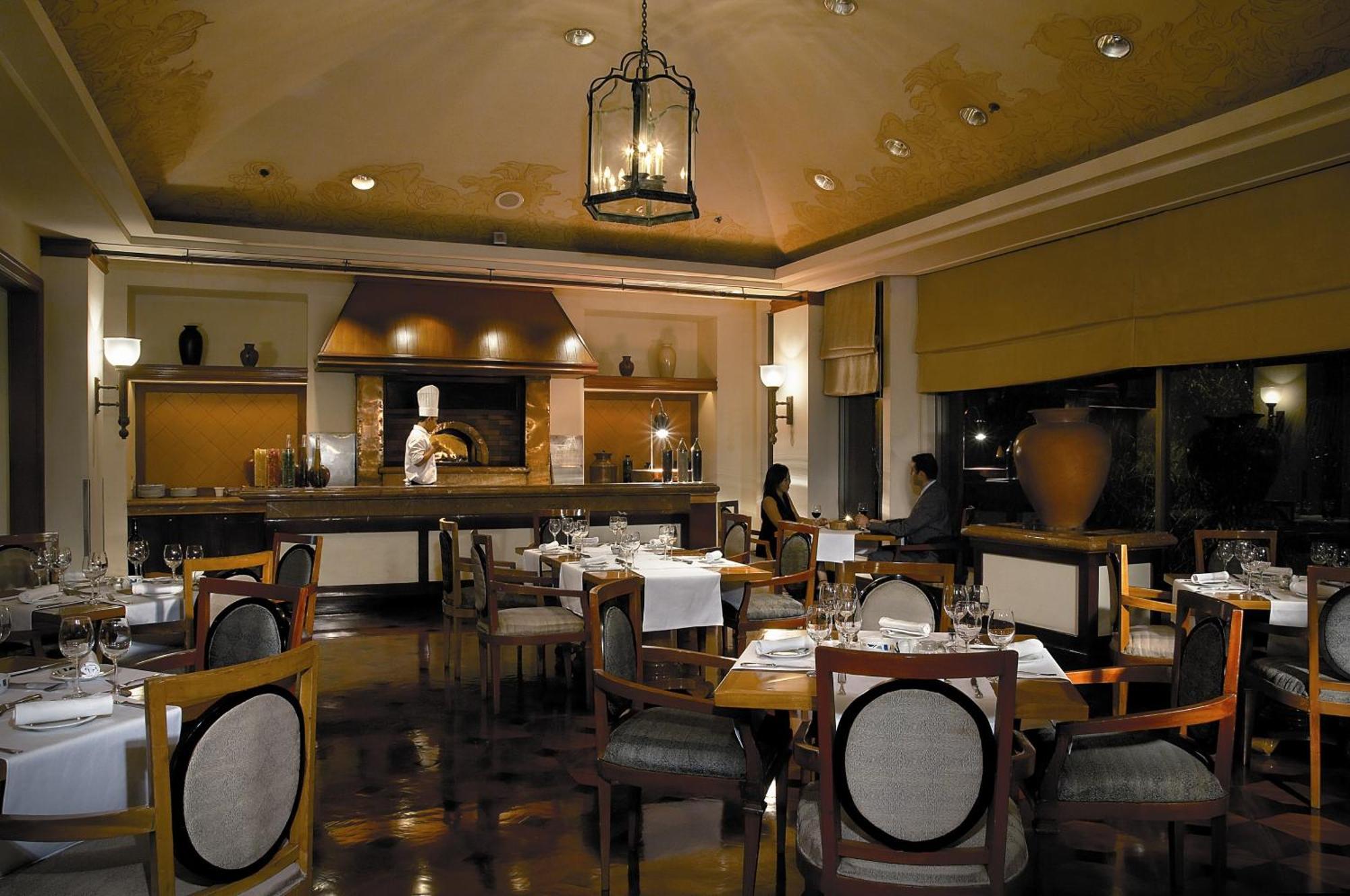 Shangri-La Surabaya Exterior foto